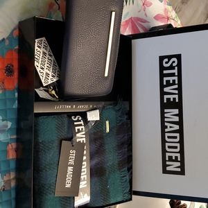 Steve Madden Clutch